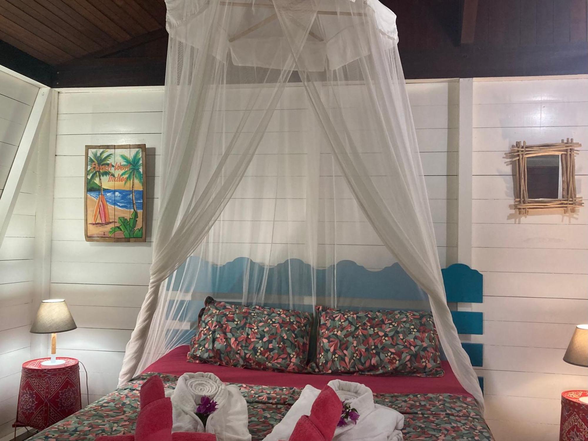 Piton Bungalows Ecolodges Deshaies Zewnętrze zdjęcie
